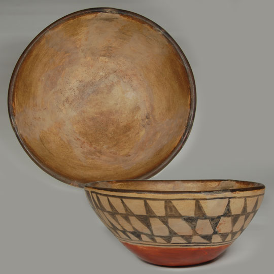 Robert Tenorio Pottery - C3753.33